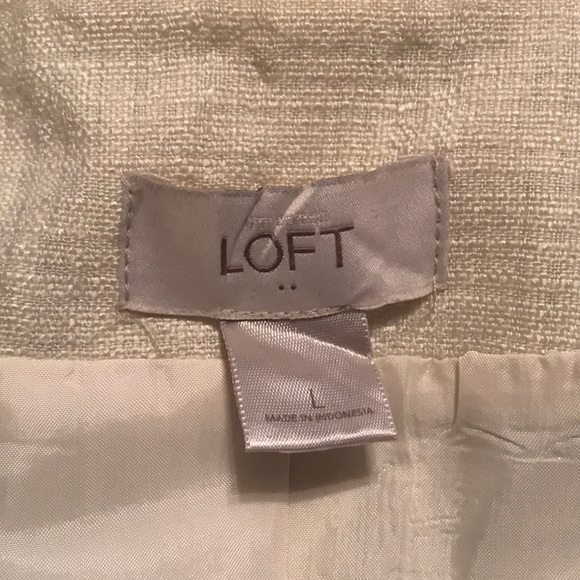 Cream colored blazer - Picture 4 of 4